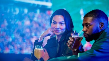 couple drinking beer